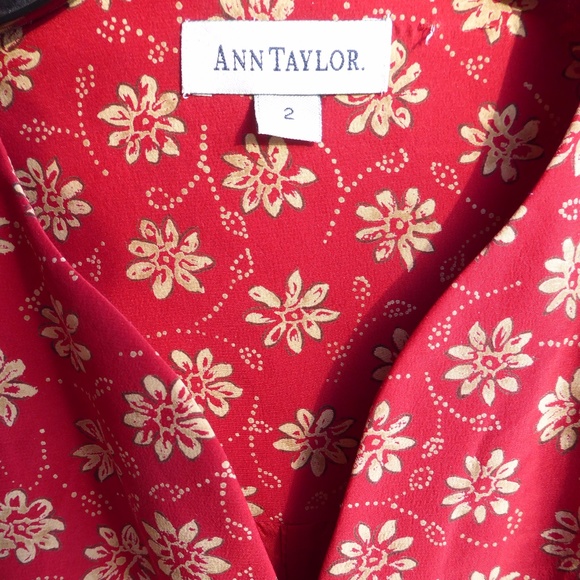 Annr Taylor Red dress with tan floral medallions - Picture 8 of 8